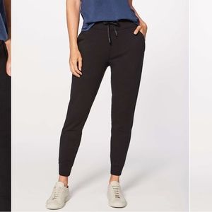 Lululemon Womens Warm Down HR Jogger 
SoftTouch size 8 LW5DB0S black high rise